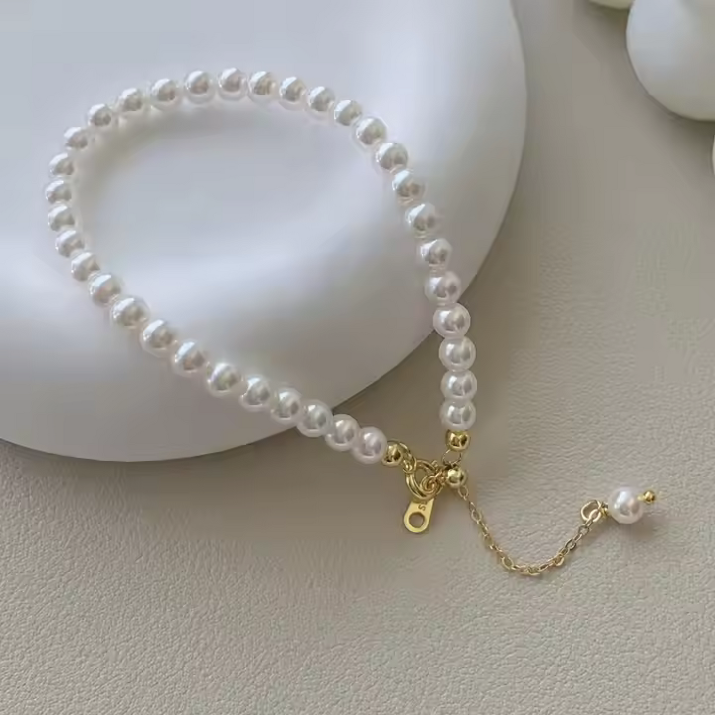 ✨ Aurielle Vintage Pearl Bead Bracelet