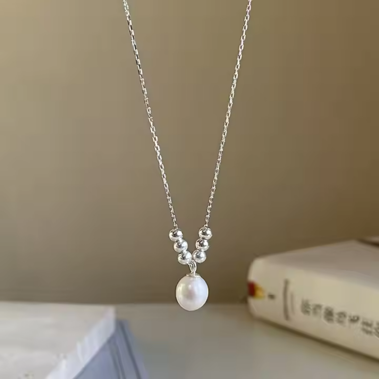 ✨Silver V-Line Luxe Necklace